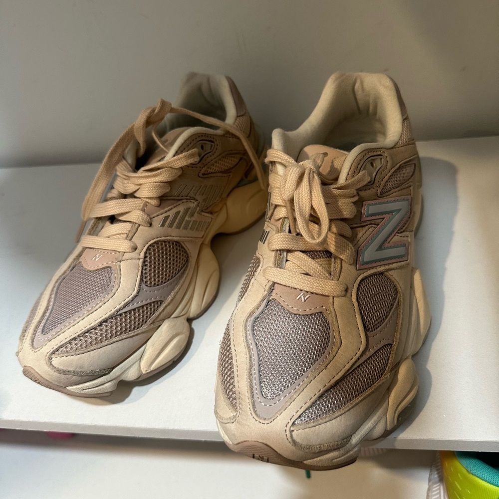 NEW BALANCE 9060 BEIGE PINK
